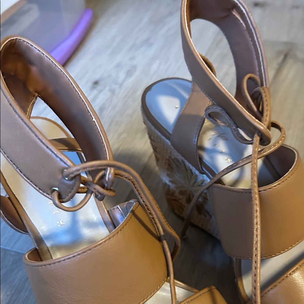 Lord & Taylor Tan Wedge Sandals - Picture 5 of 5